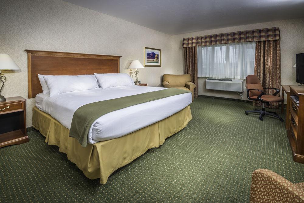 Hotel Express & By Ihg 3*