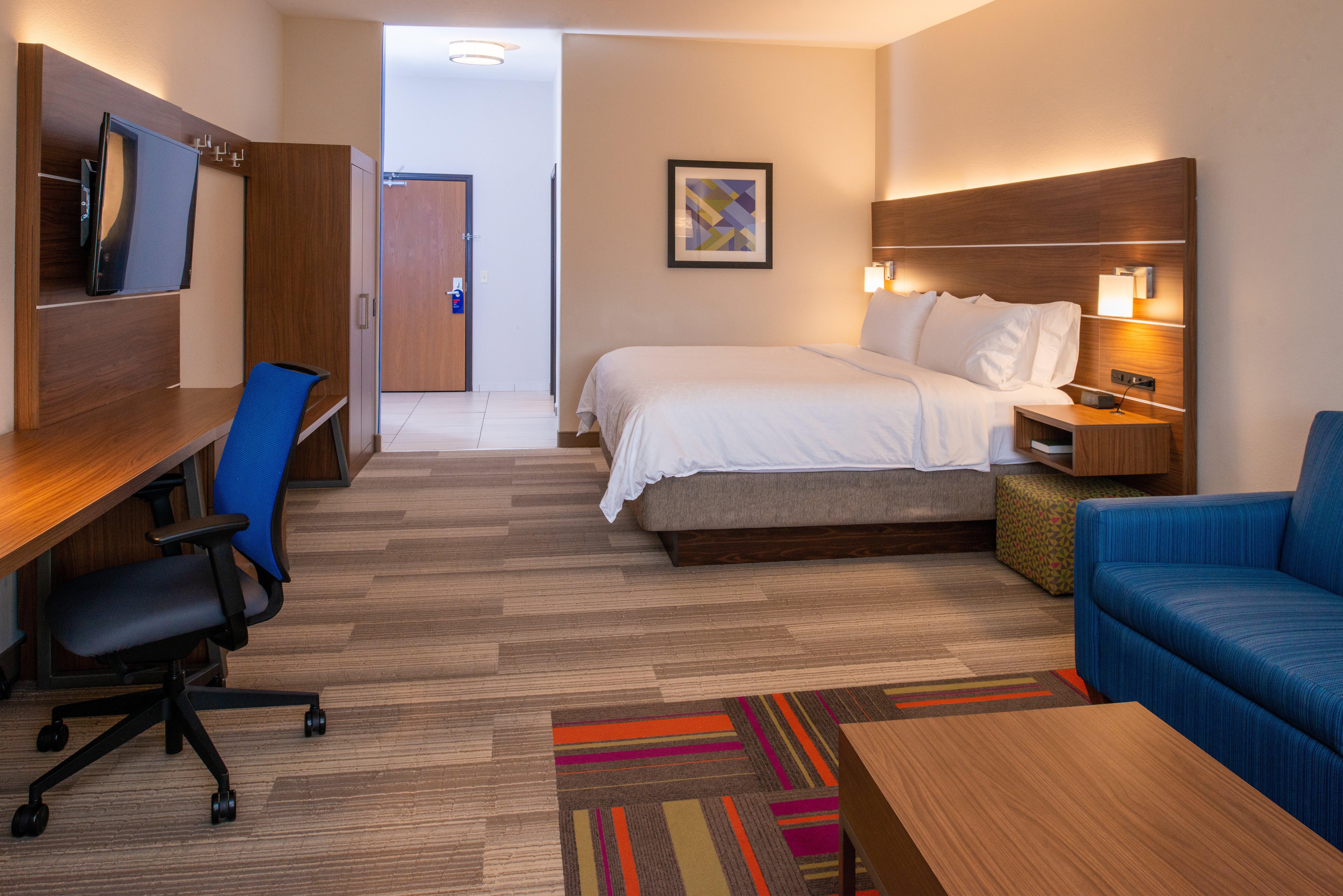 Express & By Ihg