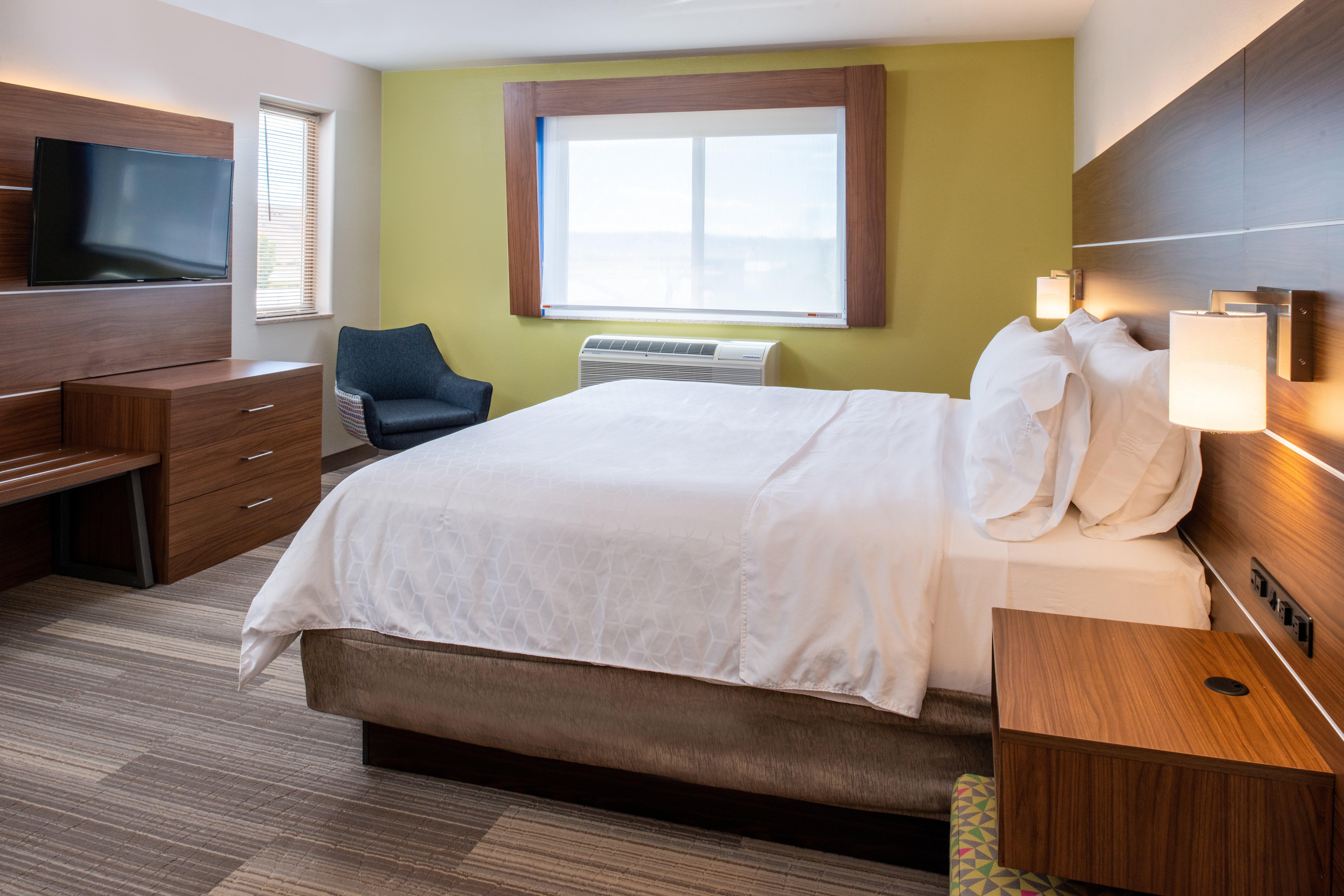 Hotel Express & By Ihg