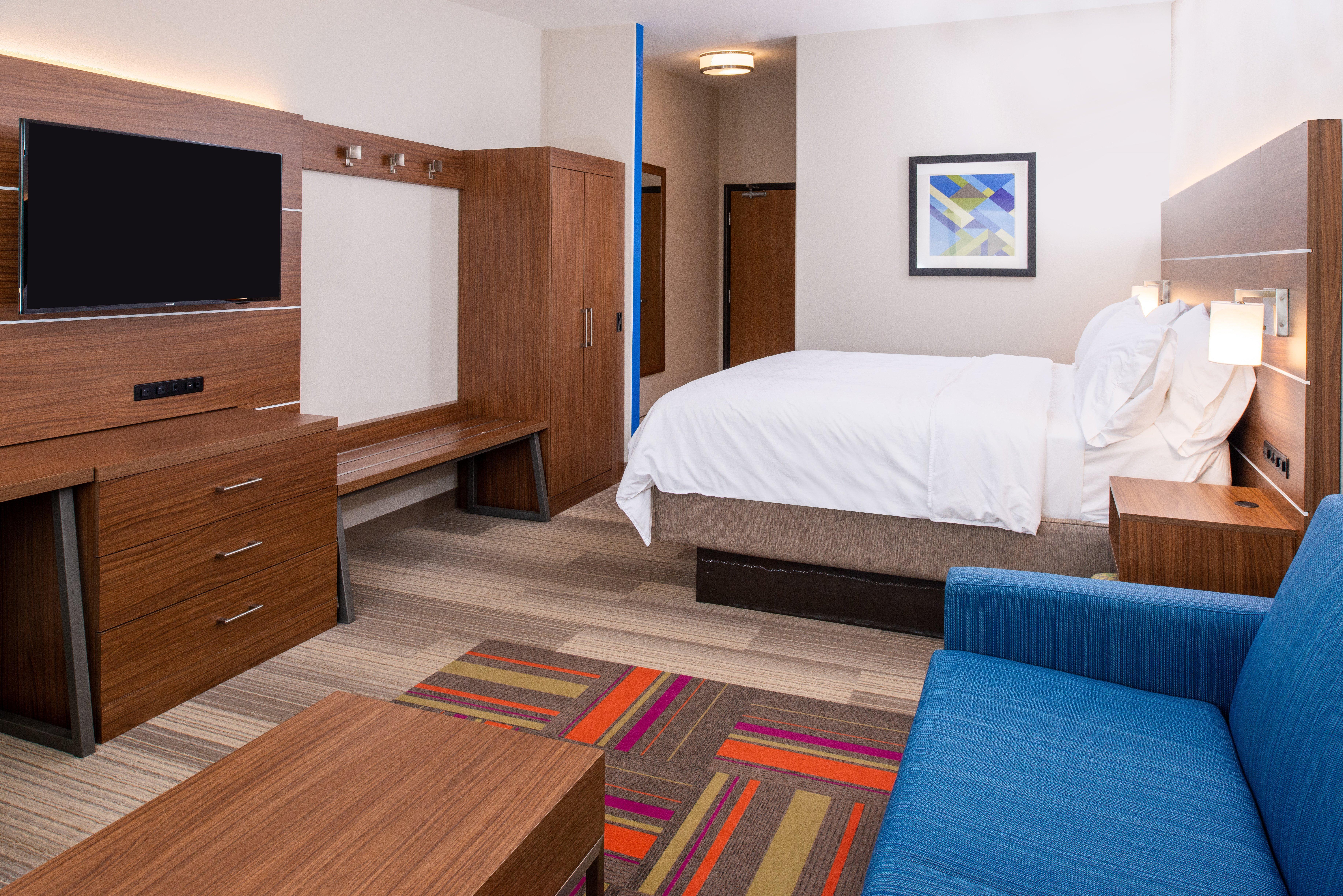 Hotel Express & By Ihg