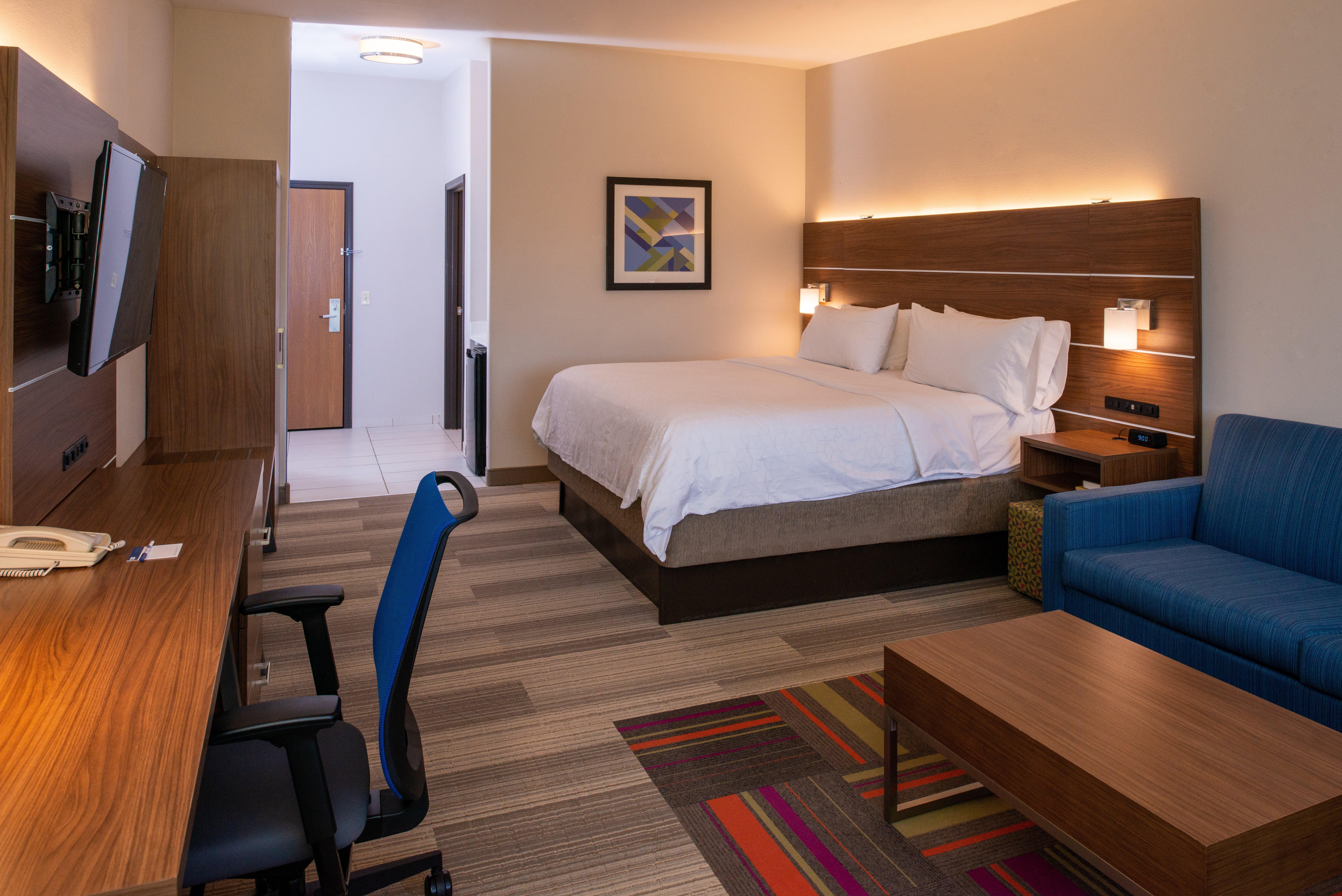 Express & By Ihg