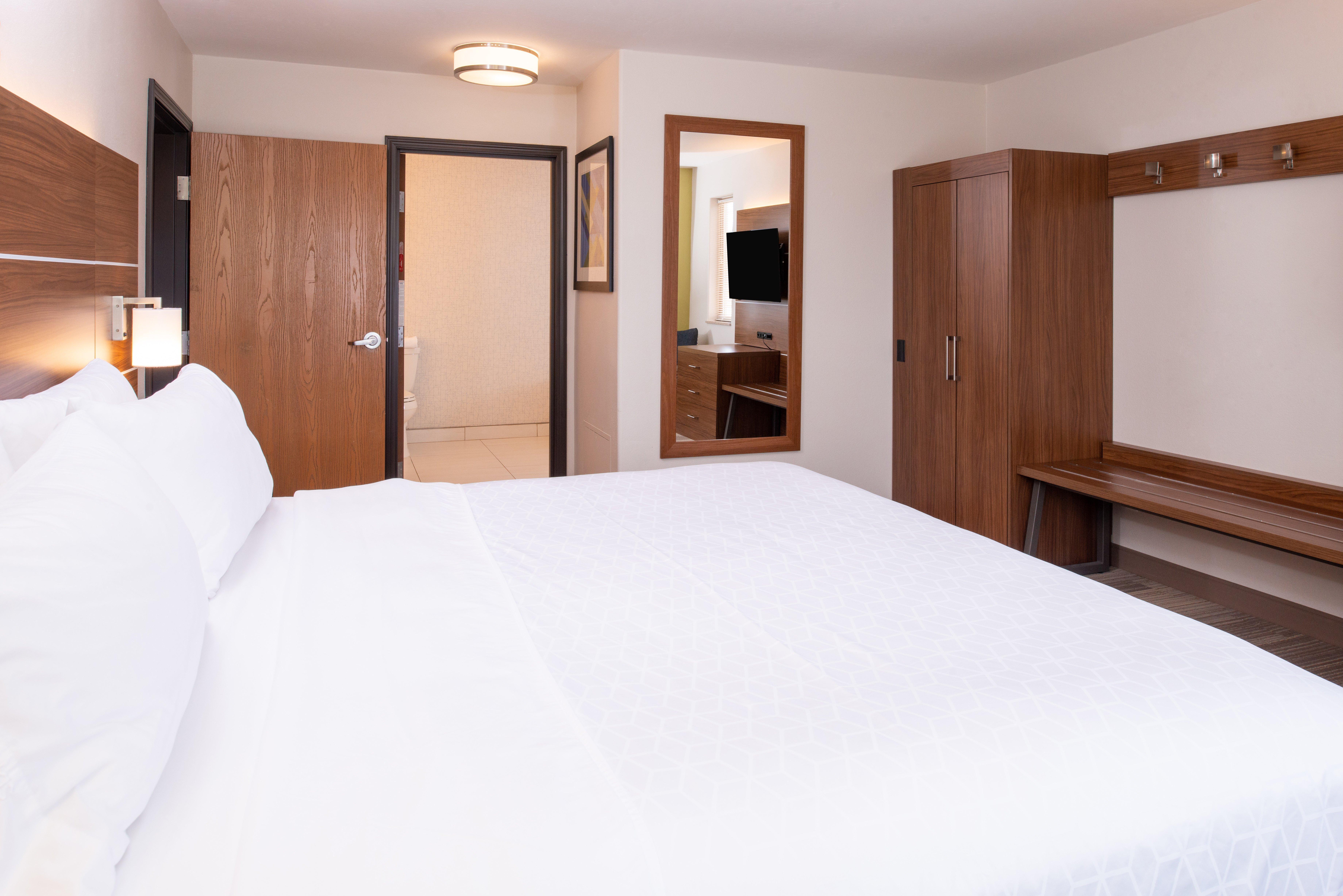 Express & By Ihg 3*