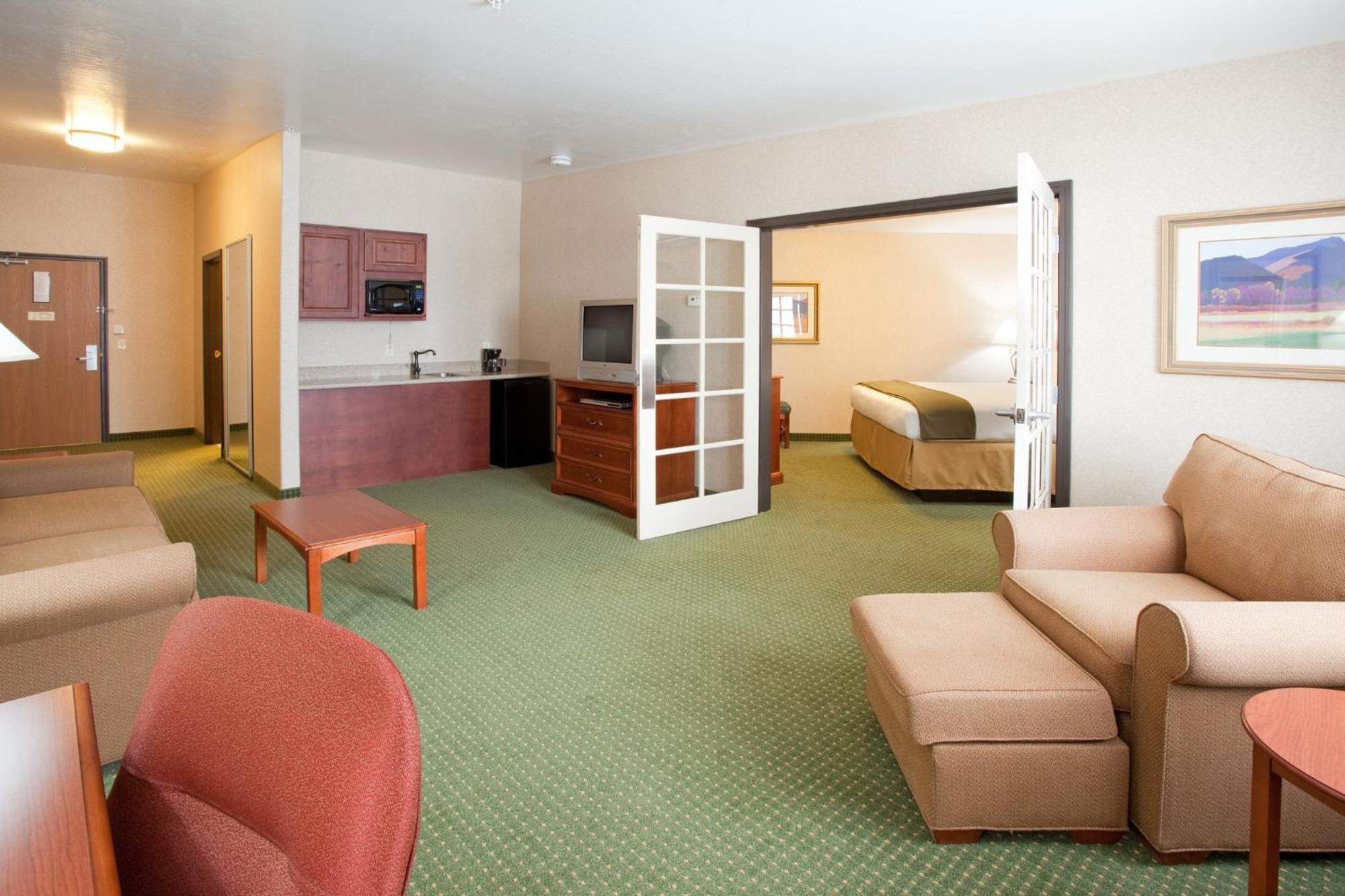 Express & By Ihg Hotel